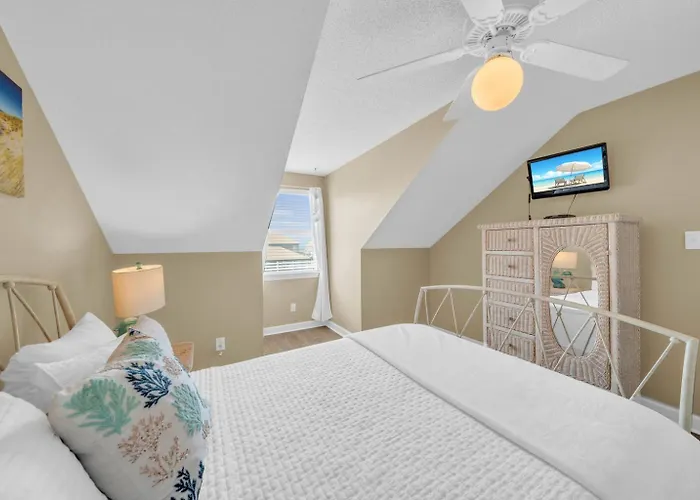 Dandy Sandy Sleeps 24 - Pets - Pools - Hot Tubs